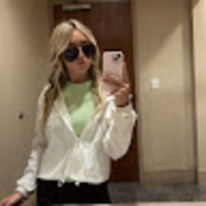 Meet your Posher, Bailey